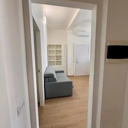 Appartamento Corso Garibaldi 73 *
